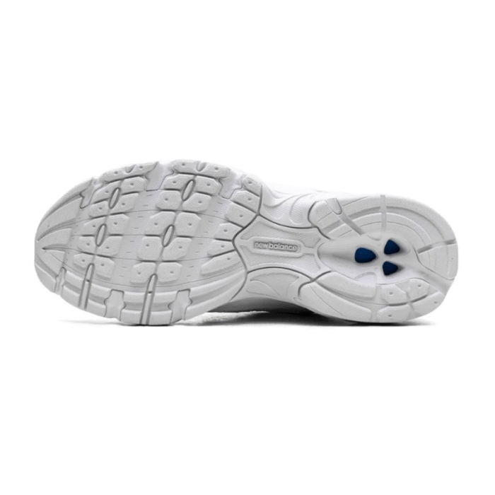 New Balance 530 - Triple White - Image 4