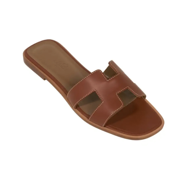 Hermes Sandal Flat Oran Gold Box Calfskin | Mightychic - Image 3