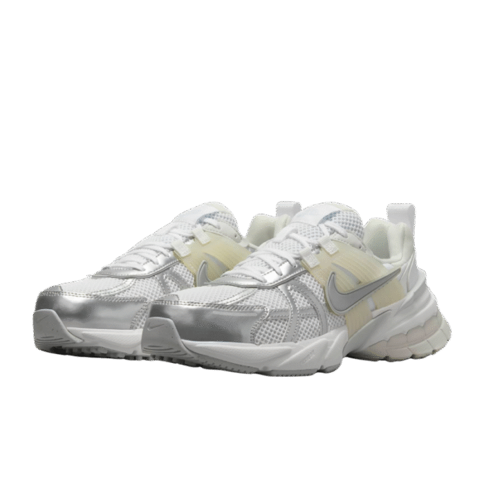 Nike V2K Run / Pure Platinum/Metallic Silver - Image 3