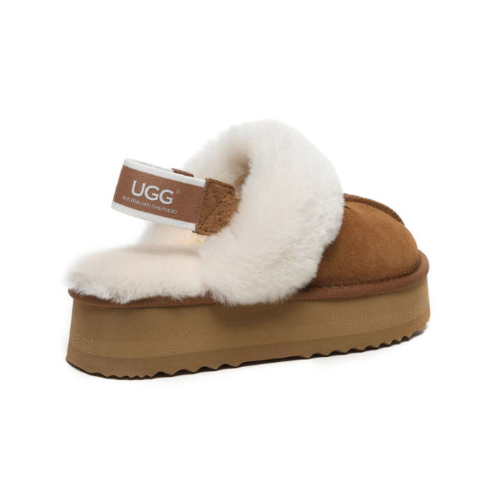 UGG Kids Funkette slippers - Chestnut - Image 3